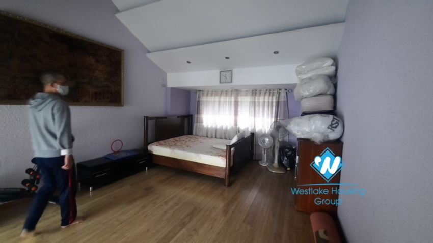 5 bedroom house for rent in Long Bien